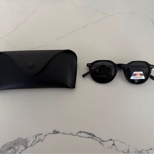 BRAND NEW Black Polarized Sunglasses with Case